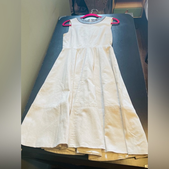 Classic Cream Midi Dress – Sleeveless A-Line with Contrast Neckline – Size 2 - Picture 2 of 9